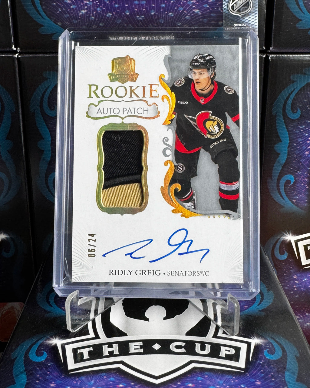 2023-24 The Cup - Ridly Greig Gold Rookie Auto Patch /24 (117)